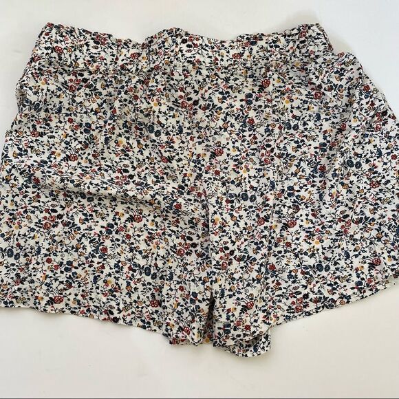 Madewell ~ pretty floral faux wrap shorts ~ size S - Picture 2 of 5